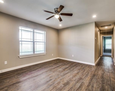 8106 Tanner Avenue - Photo Thumbnail 4