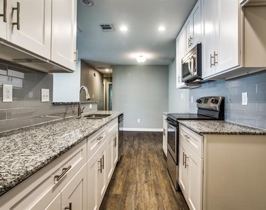 8106 Tanner Avenue - Photo Thumbnail 14