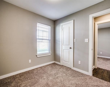 8106 Tanner Avenue - Photo Thumbnail 16