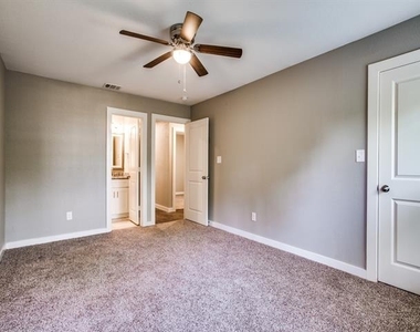 8106 Tanner Avenue - Photo Thumbnail 22