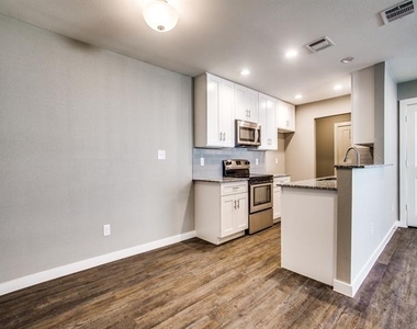 8106 Tanner Avenue - Photo Thumbnail 5