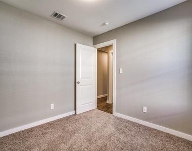 8106 Tanner Avenue - Photo Thumbnail 19