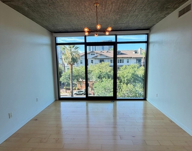 100 W Portland Street - Photo Thumbnail 2