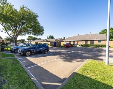 1805 Spring Creek Parkway - Photo Thumbnail 3