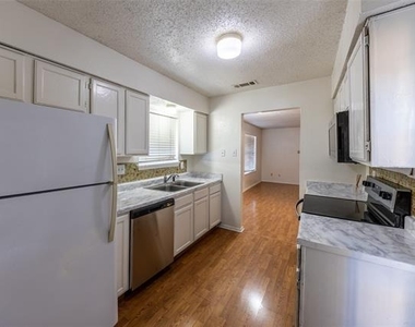 1805 Spring Creek Parkway - Photo Thumbnail 10