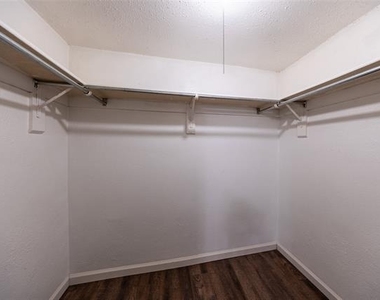 1805 Spring Creek Parkway - Photo Thumbnail 28