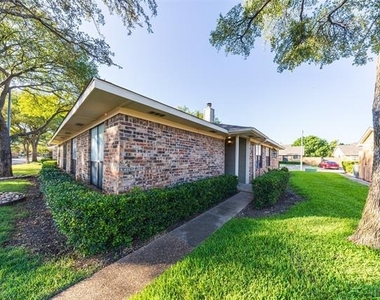 1805 Spring Creek Parkway - Photo Thumbnail 7