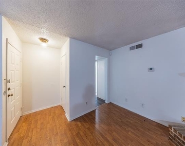 1805 Spring Creek Parkway - Photo Thumbnail 29