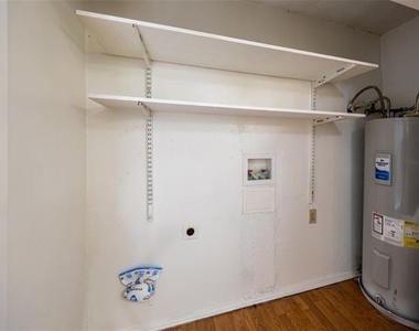1805 Spring Creek Parkway - Photo Thumbnail 11