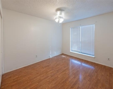 1805 Spring Creek Parkway - Photo Thumbnail 19