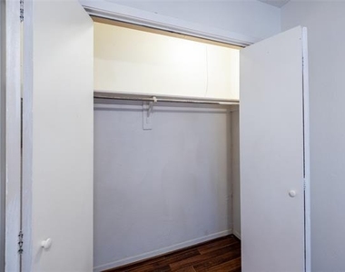 1805 Spring Creek Parkway - Photo Thumbnail 21