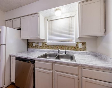1805 Spring Creek Parkway - Photo Thumbnail 13