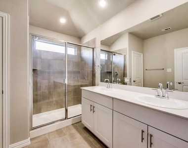 605 Cedar Springs Drive - Photo Thumbnail 18