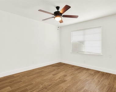 300 Hilltop Avenue - Photo Thumbnail 14