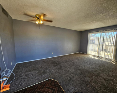 2801 E Monte Cristo Avenue - Photo Thumbnail 2