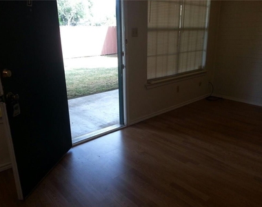 1724 W Sanford Street - Photo Thumbnail 3