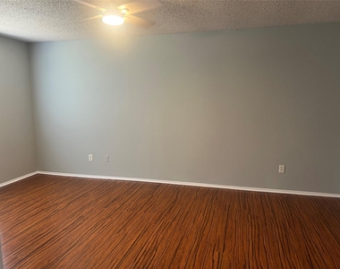 1538 Thornhill Lane - Photo Thumbnail 10