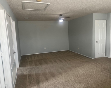 1538 Thornhill Lane - Photo Thumbnail 12