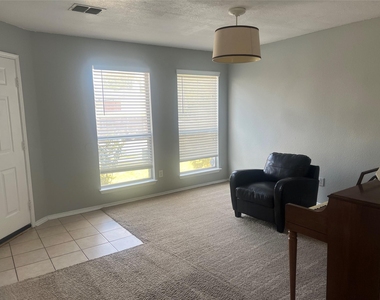 1538 Thornhill Lane - Photo Thumbnail 7