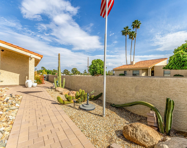 5137 N 79th Place - Photo Thumbnail 28