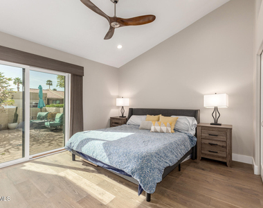 5137 N 79th Place - Photo Thumbnail 14