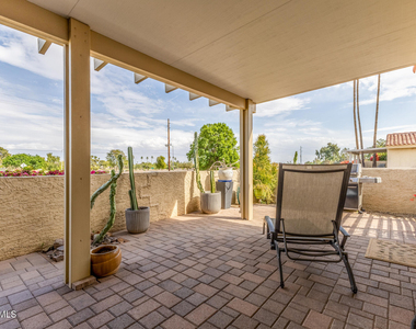 5137 N 79th Place - Photo Thumbnail 23