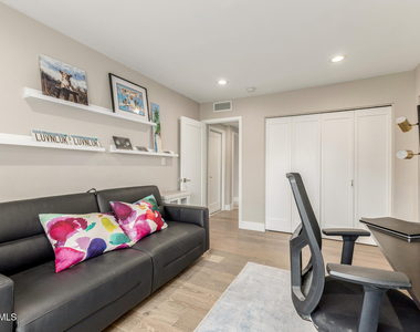 5137 N 79th Place - Photo Thumbnail 18