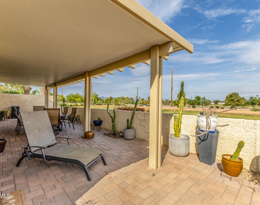 5137 N 79th Place - Photo Thumbnail 24