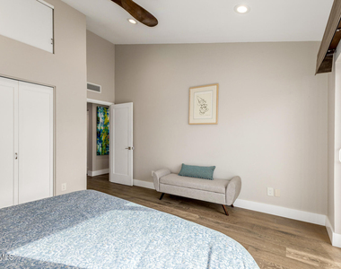 5137 N 79th Place - Photo Thumbnail 15
