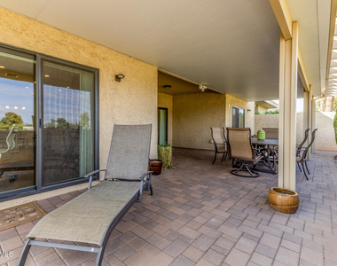 5137 N 79th Place - Photo Thumbnail 22