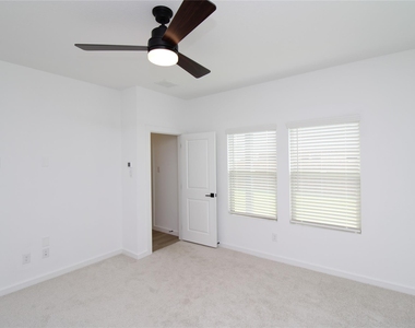 509 Ridgewood Drive - Photo Thumbnail 7