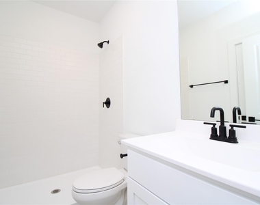 509 Ridgewood Drive - Photo Thumbnail 13