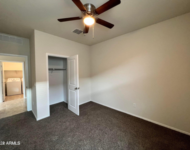 1058 W Avalon Canyon Drive - Photo Thumbnail 7