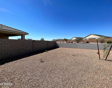 1058 W Avalon Canyon Drive - Photo Thumbnail 18