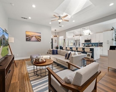6402 Bluebonnet Drive - Photo Thumbnail 21