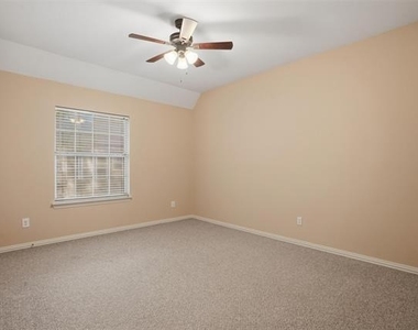 6613 Barclay Lane - Photo Thumbnail 21