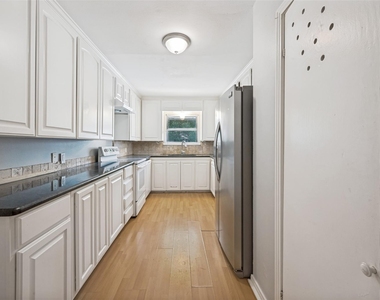 4009 Anita Avenue - Photo Thumbnail 5