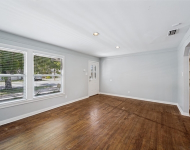 4009 Anita Avenue - Photo Thumbnail 11