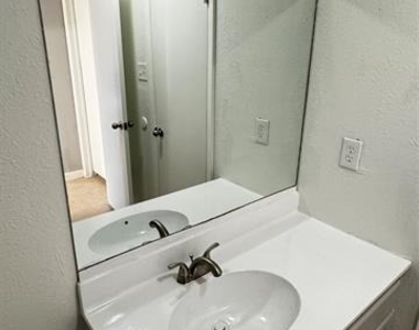5410 Brookhollow Drive - Photo Thumbnail 8