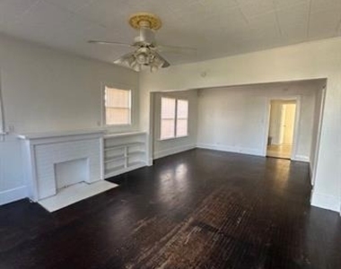 881 Ross Avenue - Photo Thumbnail 2
