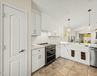 18849 N 25th Street - Photo Thumbnail 8