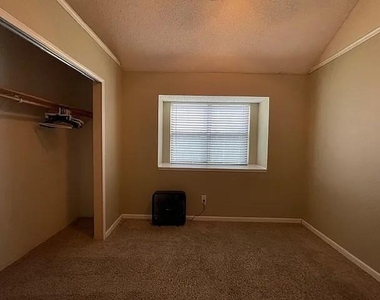 2062 Bronco Lane - Photo Thumbnail 10