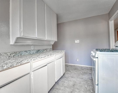 3330 Utah Avenue - Photo Thumbnail 8