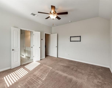 2152 Bailey Street - Photo Thumbnail 15