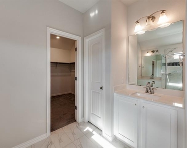 2152 Bailey Street - Photo Thumbnail 18