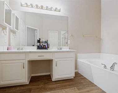 6257 Dark Forest Drive - Photo Thumbnail 13