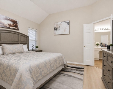 6257 Dark Forest Drive - Photo Thumbnail 11