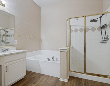 6257 Dark Forest Drive - Photo Thumbnail 14