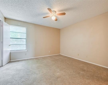 5749 Shadydell Drive - Photo Thumbnail 15