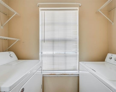 5749 Shadydell Drive - Photo Thumbnail 8